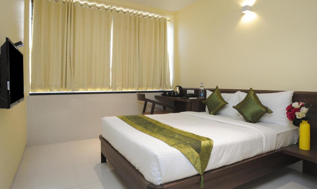 Treebo Balaji Residency Hotel Kolhapur Exterior photo