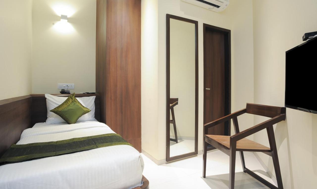 Treebo Balaji Residency Hotel Kolhapur Exterior photo