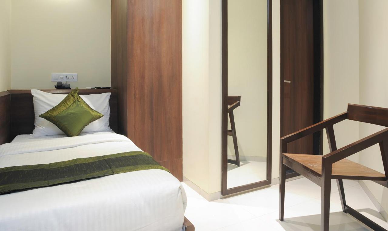 Treebo Balaji Residency Hotel Kolhapur Exterior photo